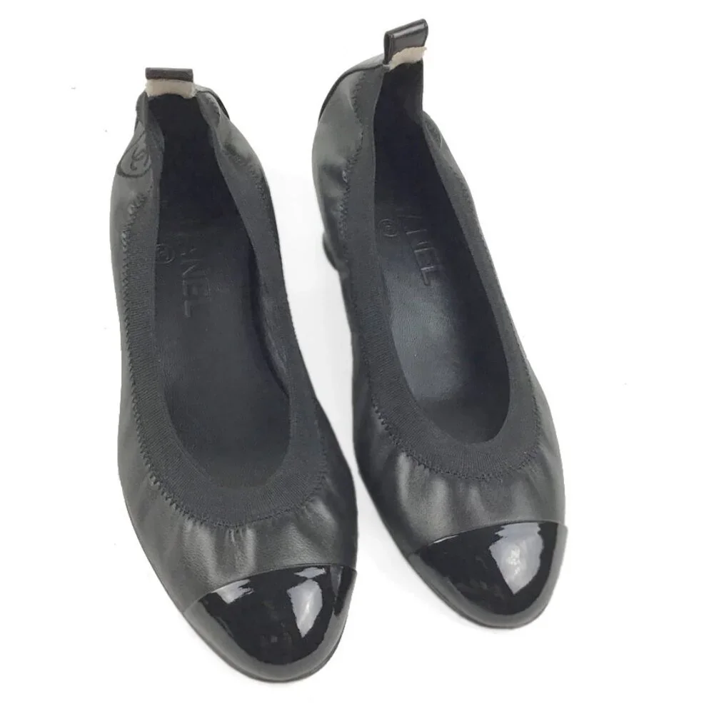 Chanel Spirit Interlocking CC Logo Pumps